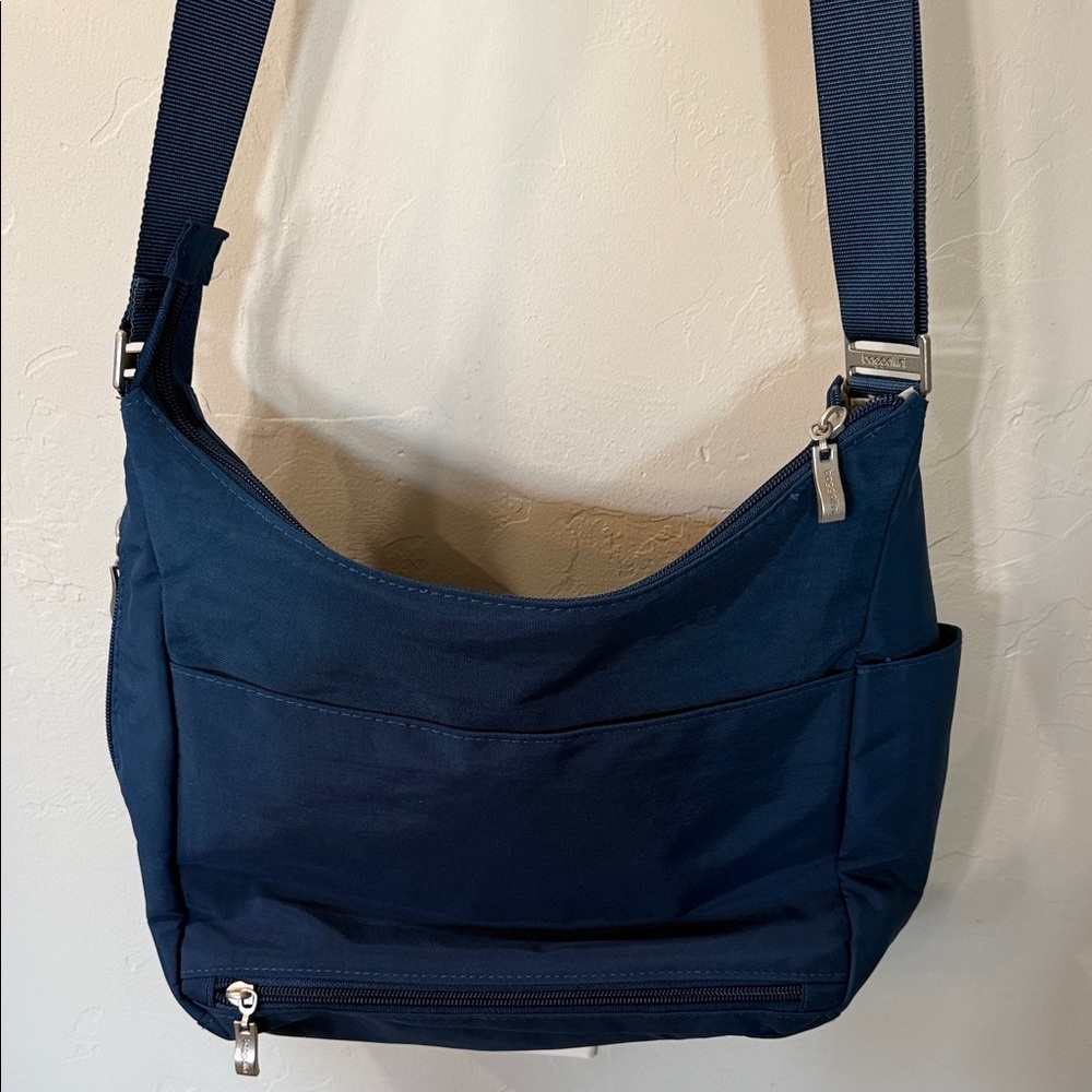 Baggallini Blue Shoulder Bag with Pouch RFID - Picture 4 of 15